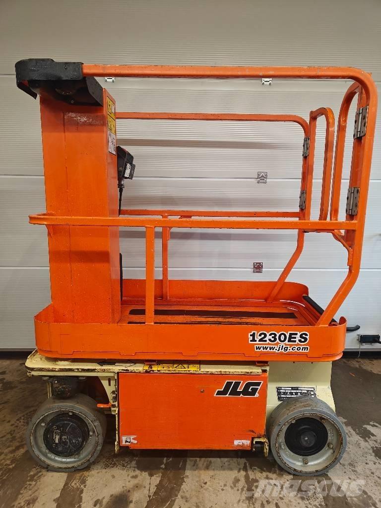 JLG 1230 ES Jarbolne penjajuće platforme