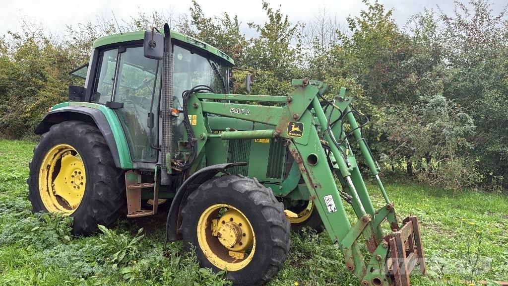 John Deere 6100 Traktori