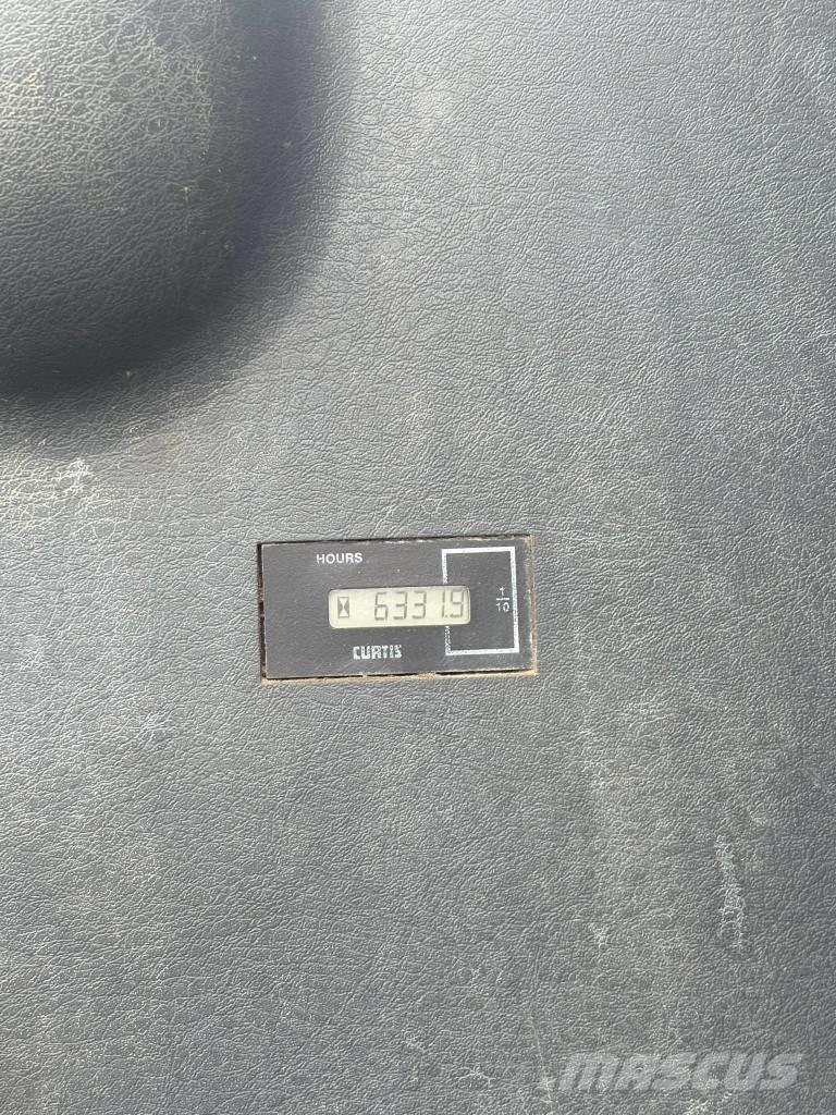 Hyundai HX 330 Bageri guseničari