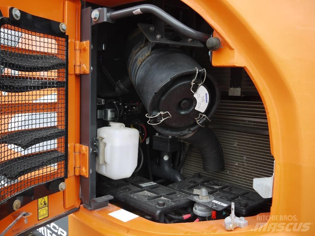 Doosan DX 140 LCR-5 Bageri guseničari