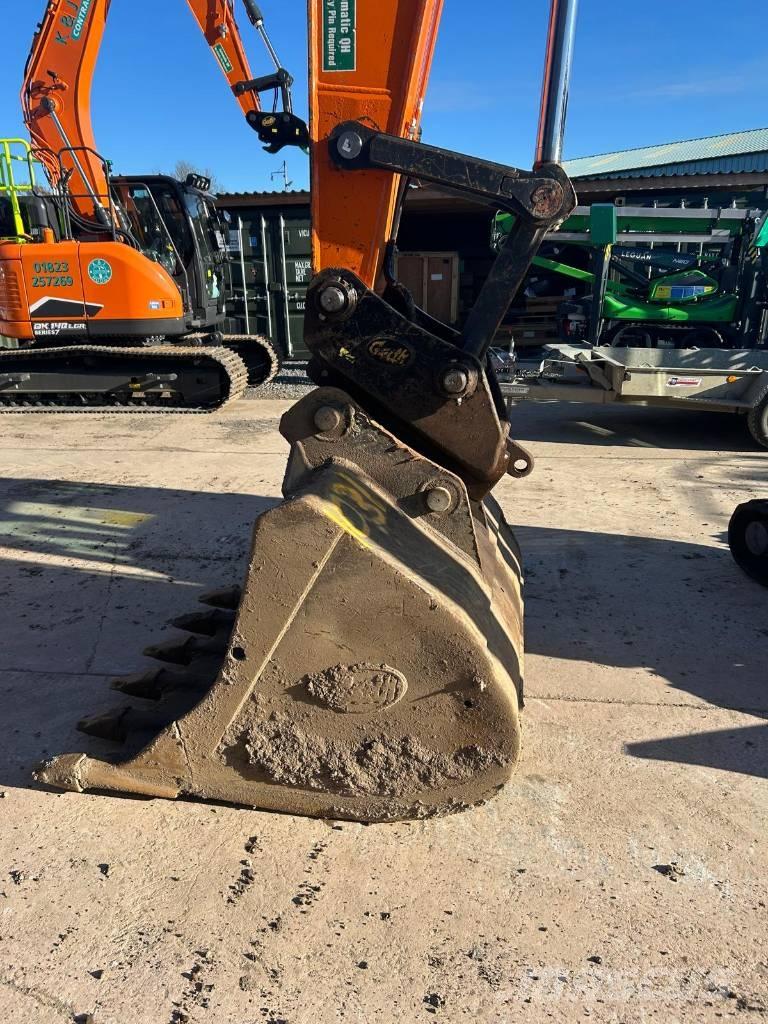 Develon DX 255 LC-7 Bageri guseničari