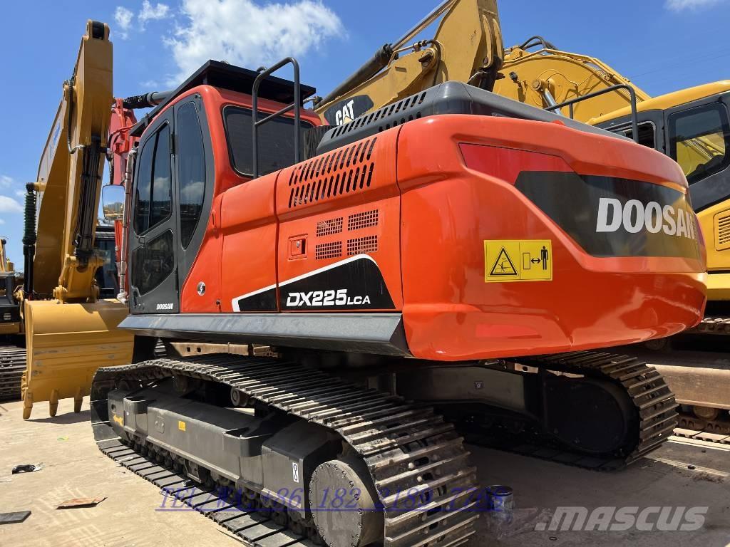 Doosan DX225 Bageri guseničari