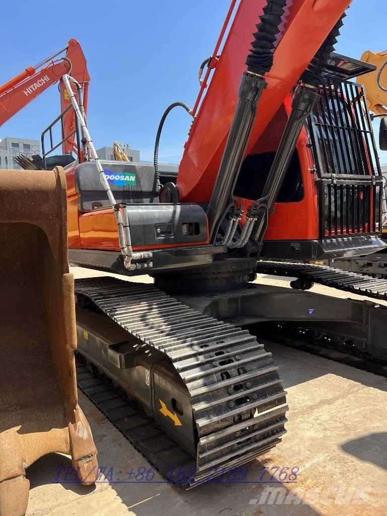 Doosan DX225 Bageri guseničari