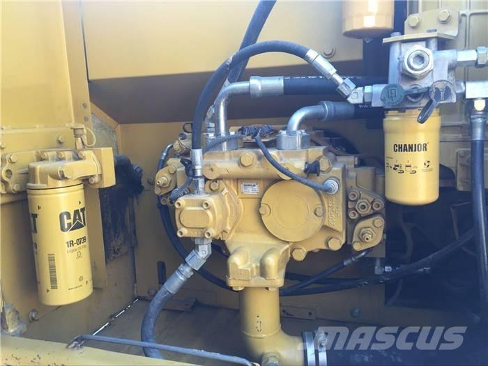 CAT 320 D Bageri guseničari