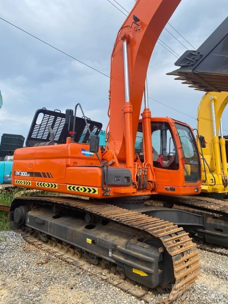 Doosan DX 300 LC Bageri guseničari