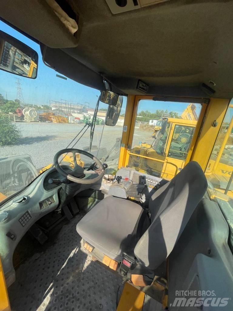 Volvo L 180 E Utovarivači na točkove