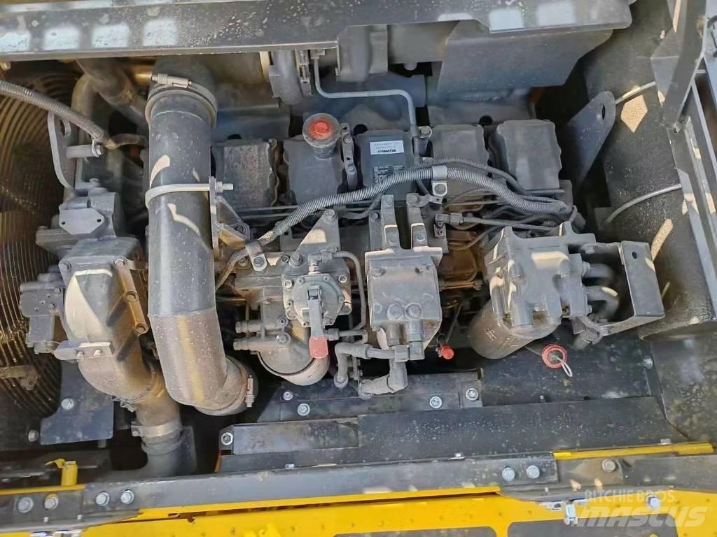 Komatsu 450-8 Bageri guseničari