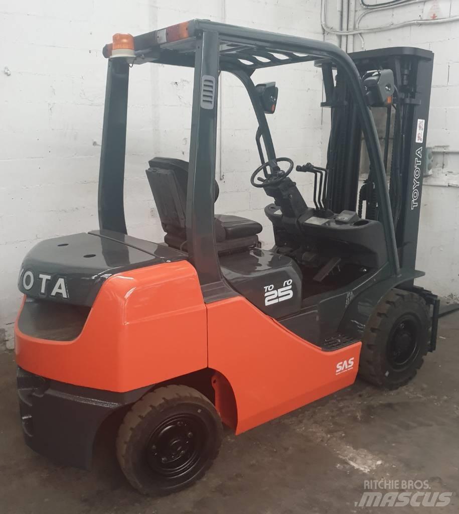 Toyota 52-8 FD 25 Dizelski viljuškari