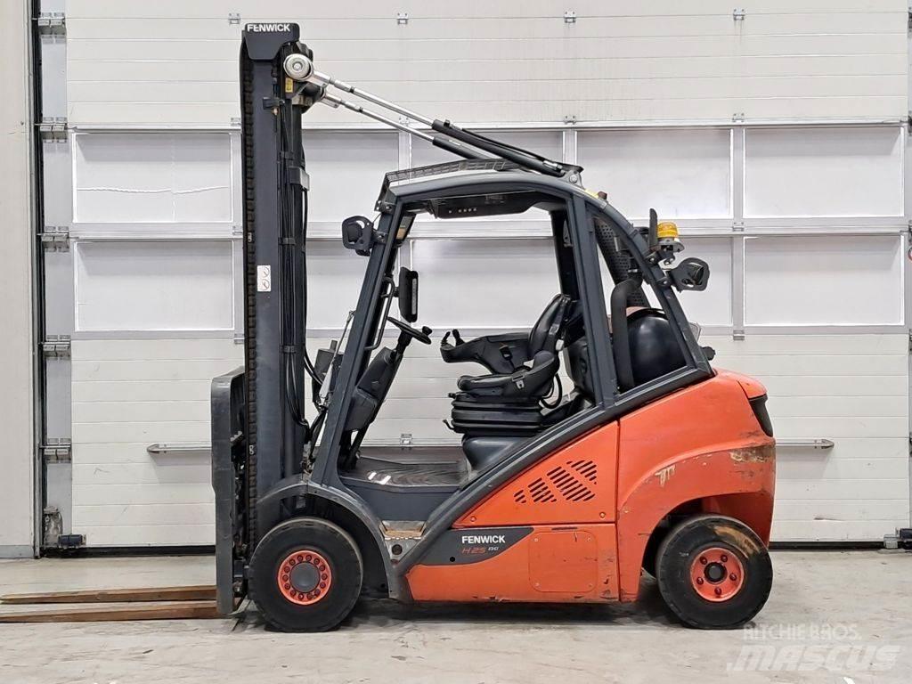 Linde H25T-02 Plinski viljuškari