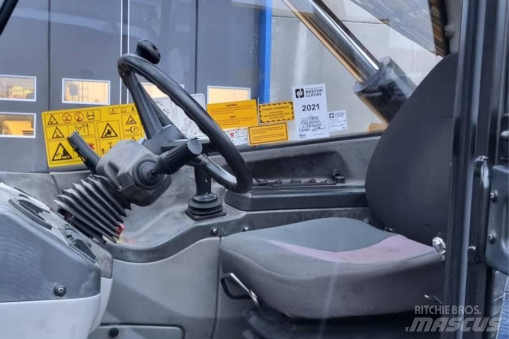 CAT TH 414 Teleskopski viljuškari