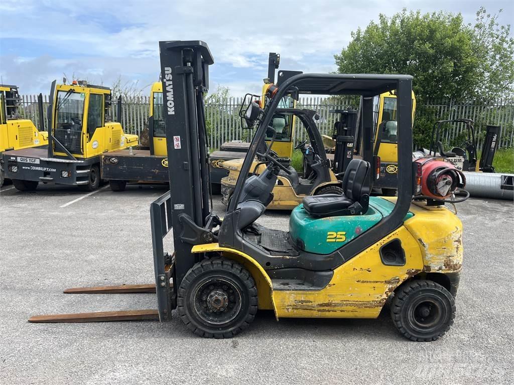 Komatsu FG25HT-16R Plinski viljuškari