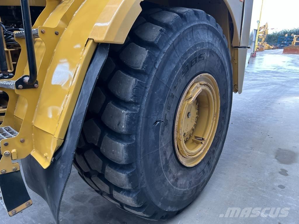 CAT 745 Zglobni damperi