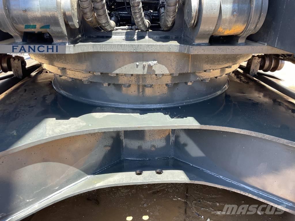 Hyundai 305lC-9T Bageri guseničari