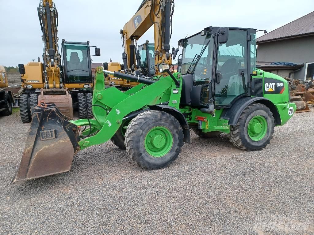 CAT 906M Utovarivači na točkove