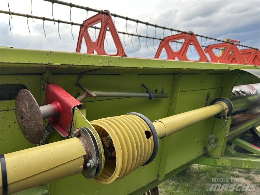 CLAAS Mega 208 Kombajni