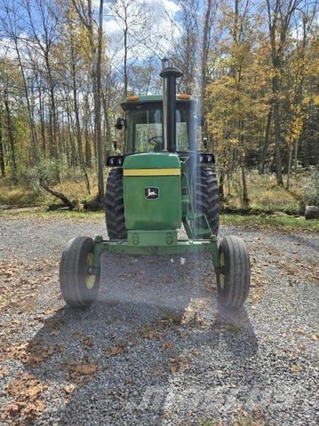 John Deere 4430 Traktori