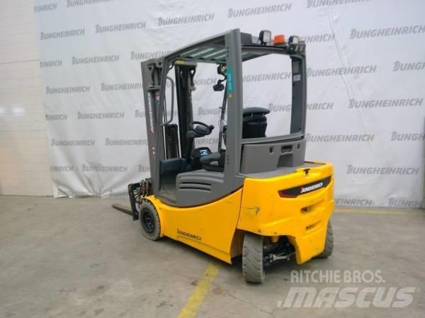 Jungheinrich EFG 320 Električni viljuškari