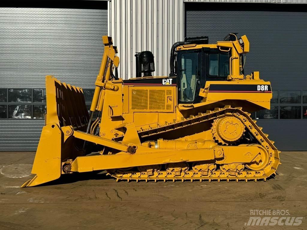 CAT D8R Buldožeri guseničari