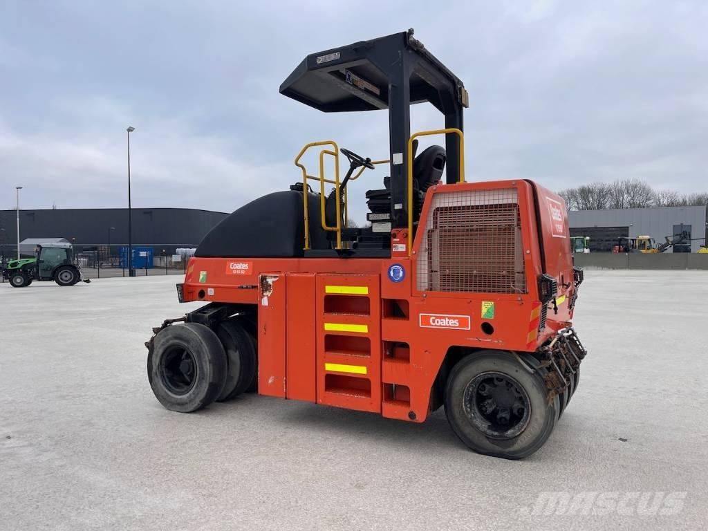 Dynapac CP 142 Gumeni valjci na točkovima