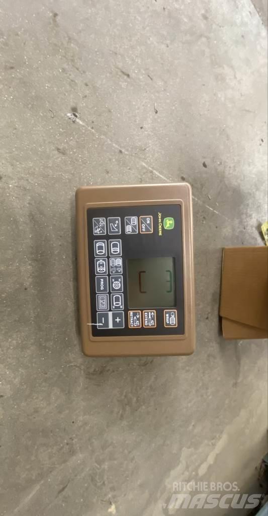 John Deere V461M Prese/balirke za rolo bale
