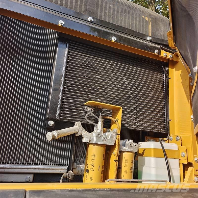 CAT 336 D2L Bageri guseničari