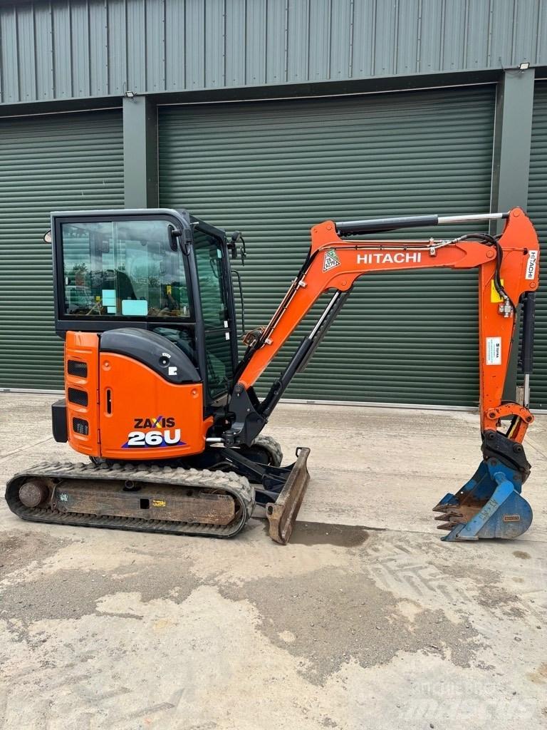 Hitachi ZX 26 U-6 CR Mini bageri < 7t
