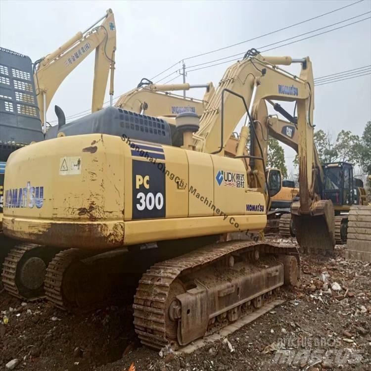 Komatsu 300 Bageri guseničari