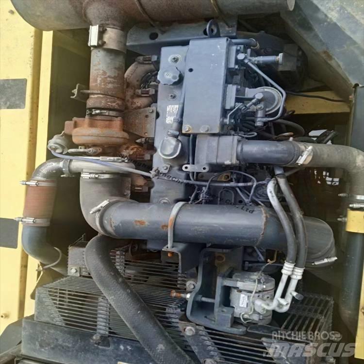 Komatsu 300 Bageri guseničari
