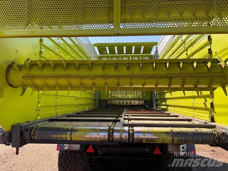 CLAAS Quantum 4700 Samoutovarne prikolice