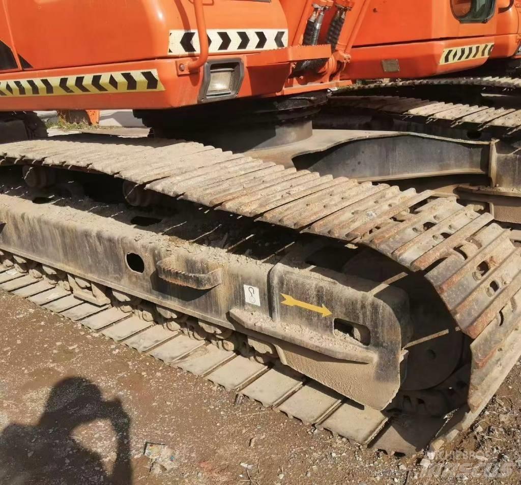 Doosan DH 220 Bageri guseničari