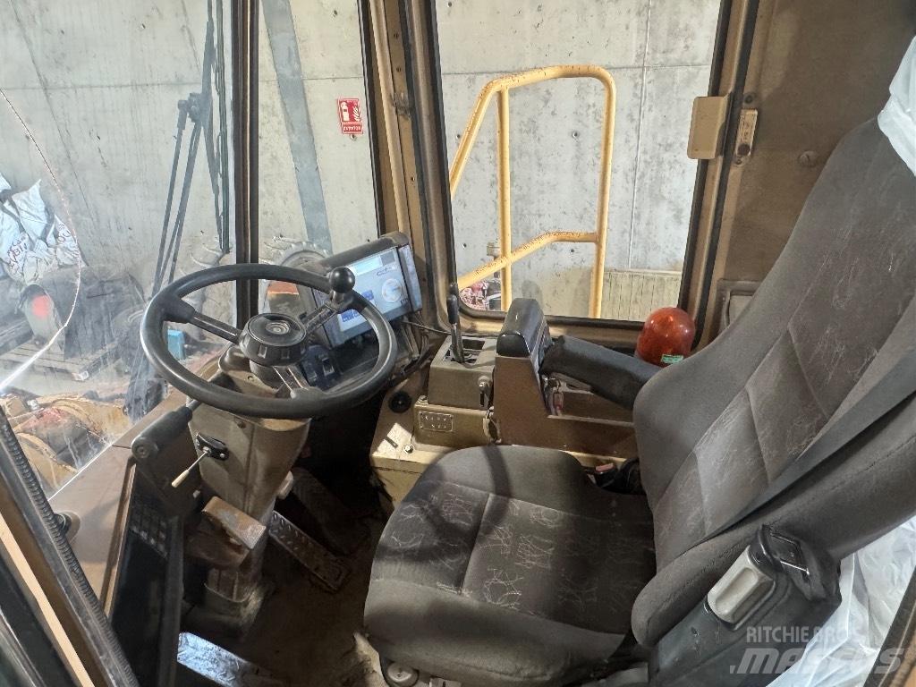 CAT 966 F Utovarivači na točkove