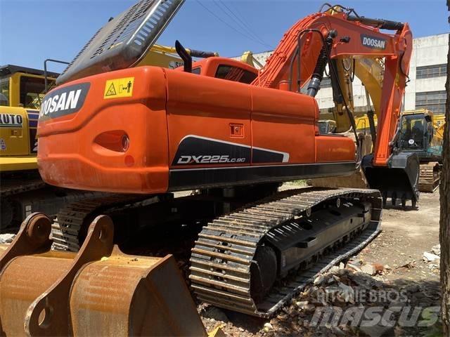 Doosan DX 225 LC Bageri guseničari