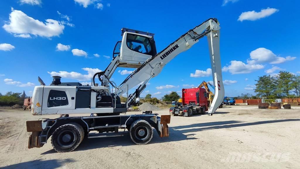 Liebherr LH 30 M Bageri za prenos primarnih/sekundarnih sirovina