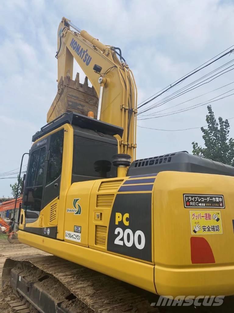 Komatsu pc200-8 Bageri guseničari