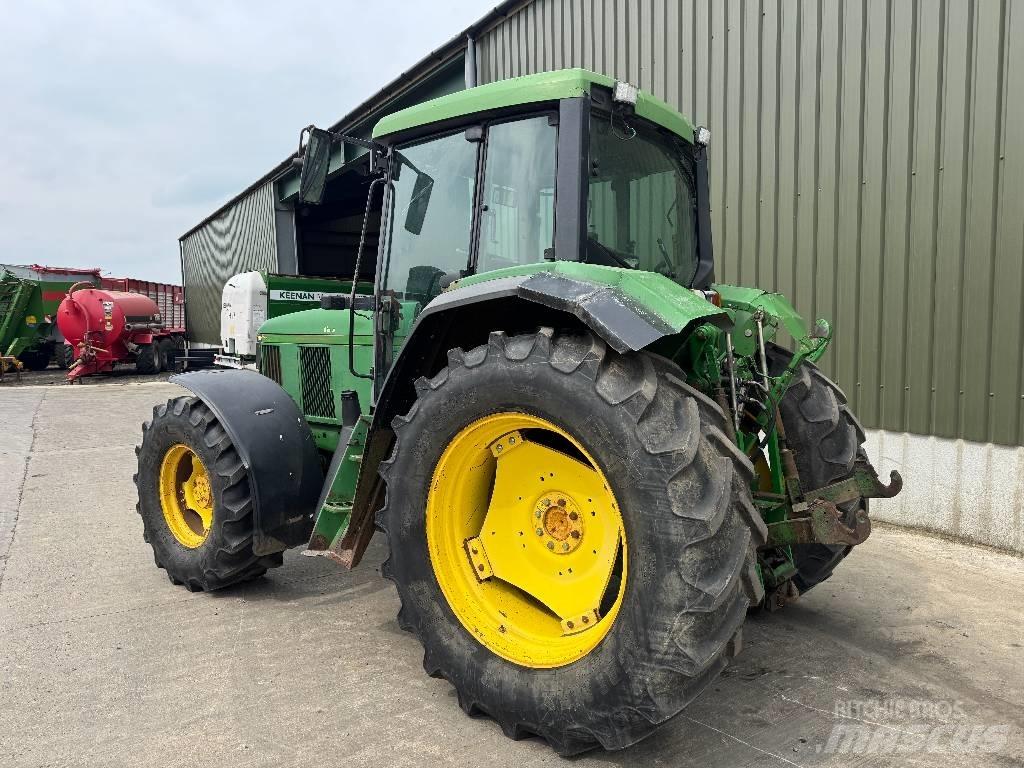 John Deere 6800 Traktori