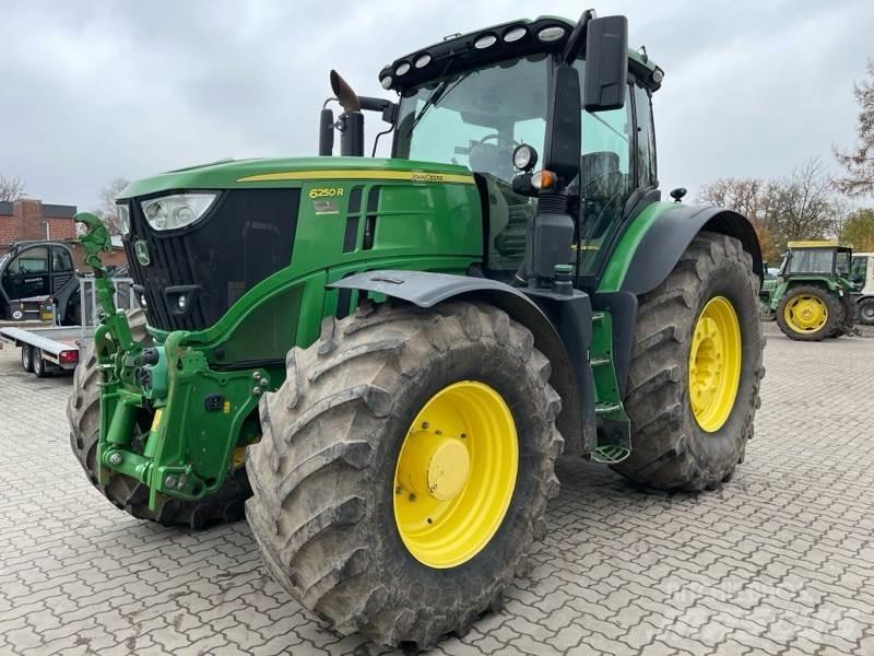 John Deere 6250R Traktori