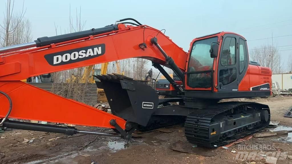 Doosan DX 225 LC Bageri guseničari