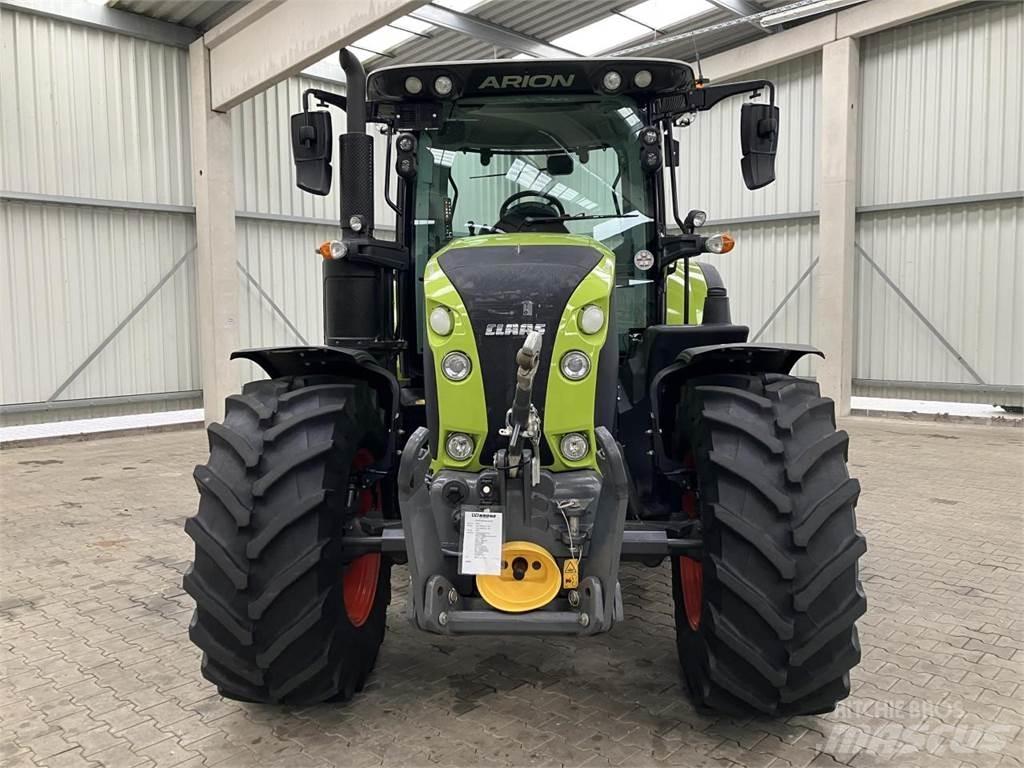 CLAAS Arion 550 Traktori