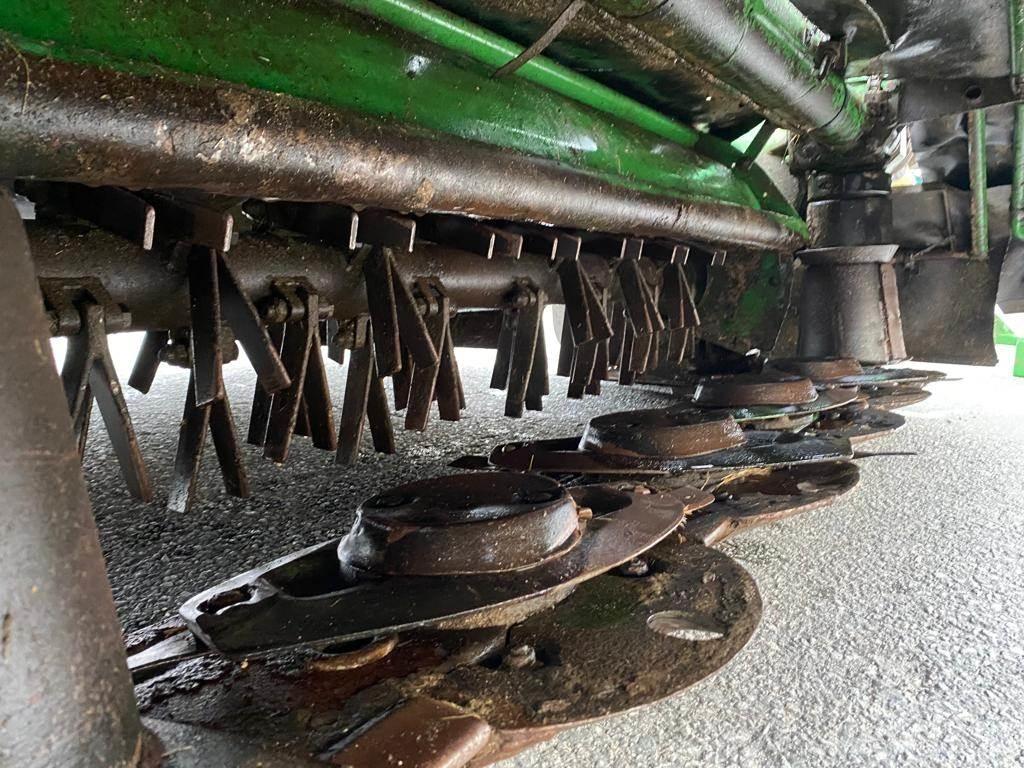 John Deere 324 Kosilice