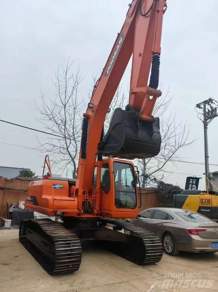Doosan 225-7 Bageri guseničari