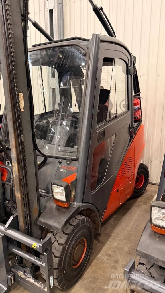Linde H25D-02 Dizelski viljuškari