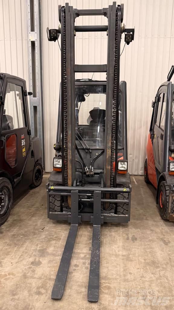 Linde H25D-02 Dizelski viljuškari