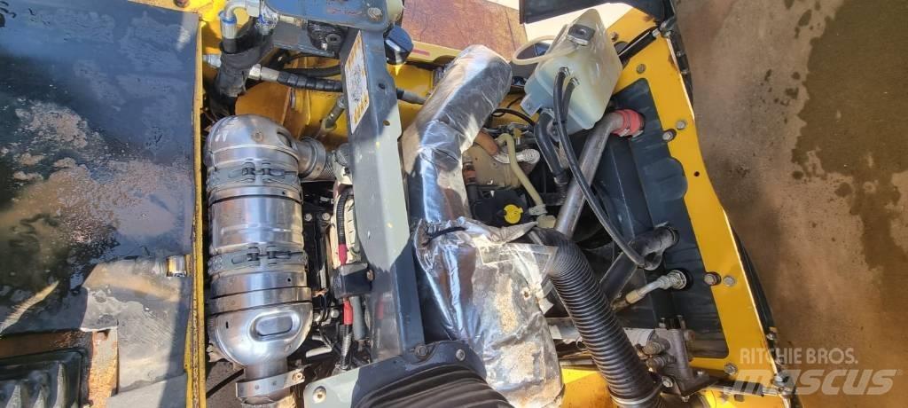 JCB NC ST-9 Zglobni damperi