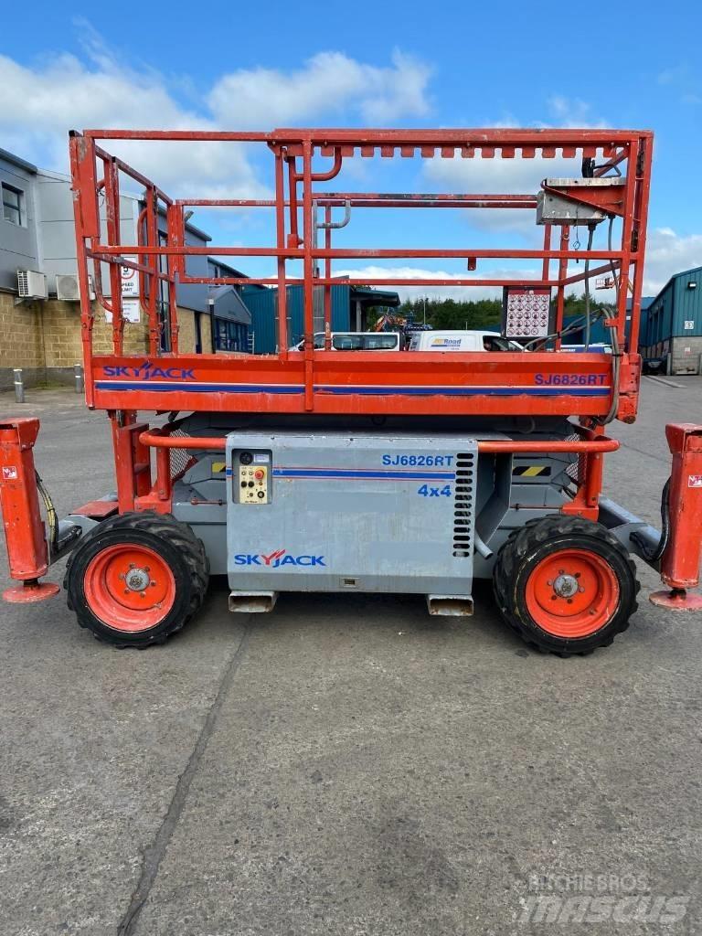 SkyJack SJ 6826 RT Makazaste platforme