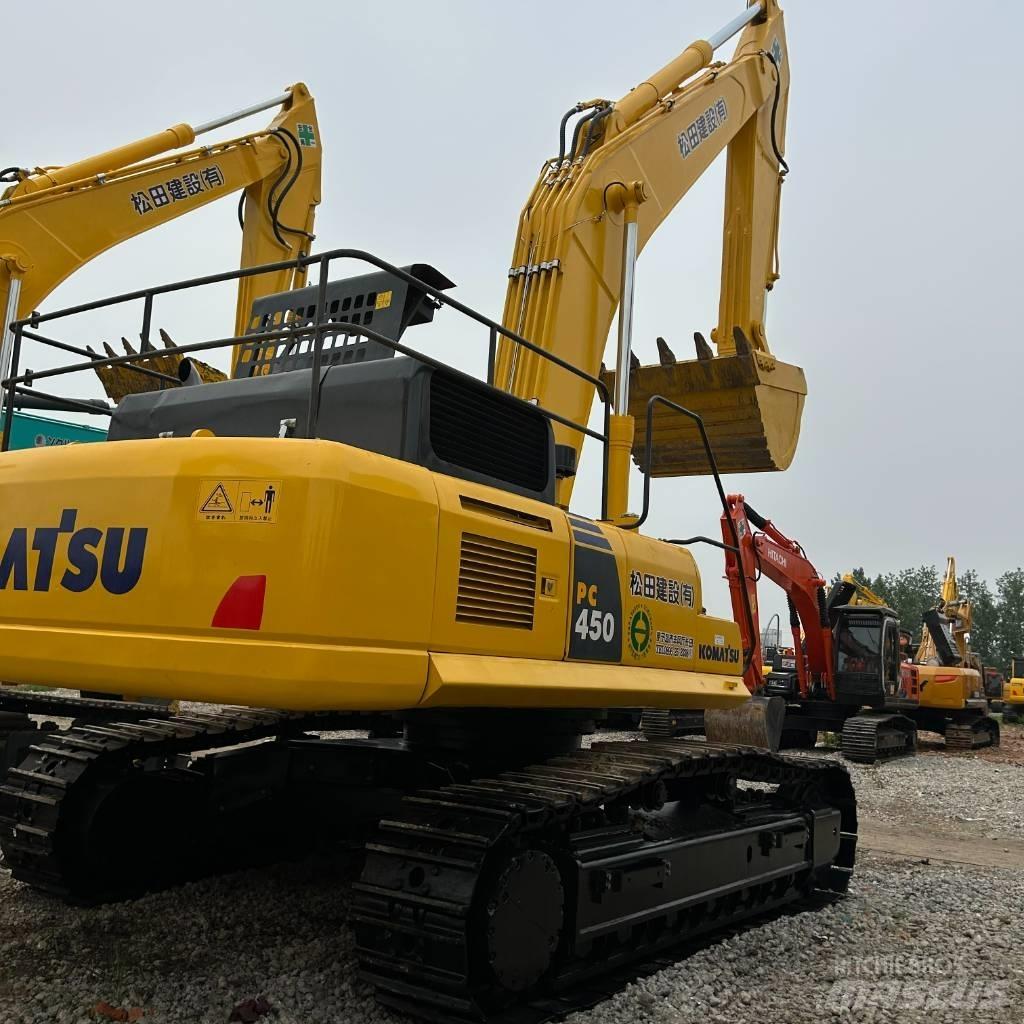 Komatsu 450 Bageri guseničari