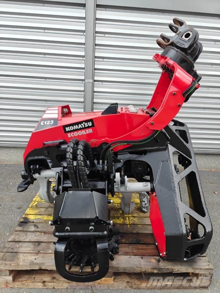 Komatsu C 123 Glave za kombajne