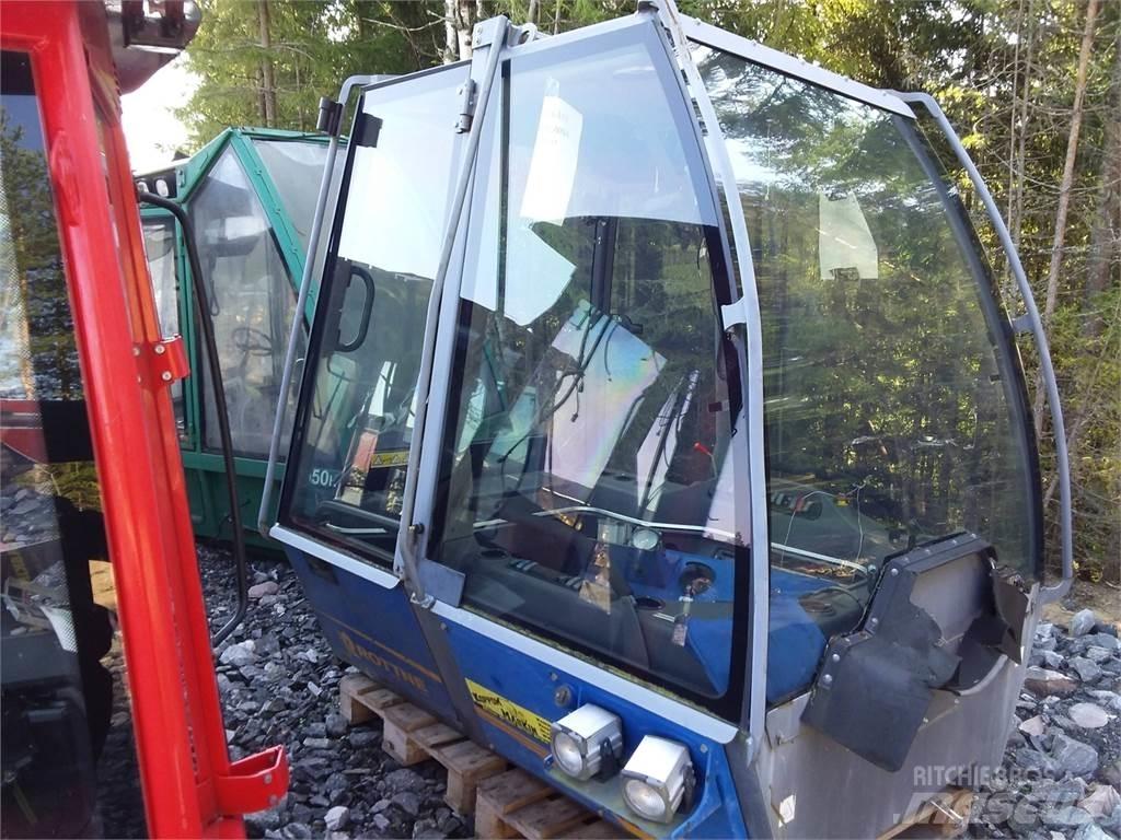 Rottne F18 Kabine i unutrašnjost