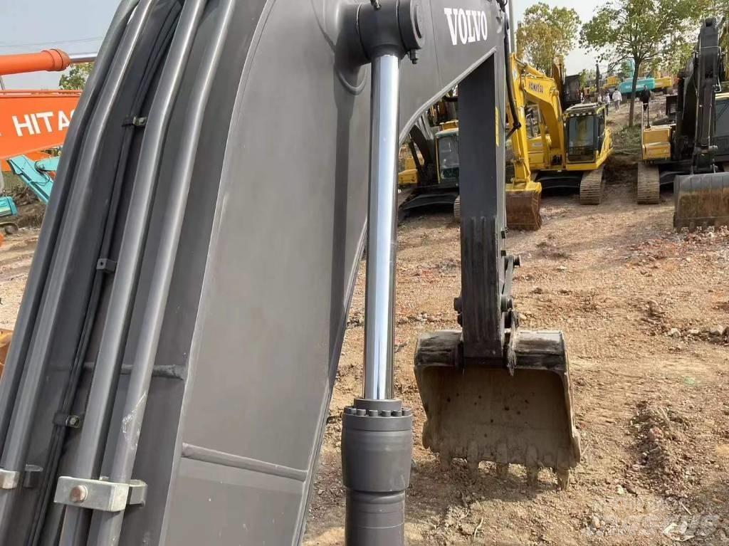 Volvo EC 250 D L Bageri guseničari