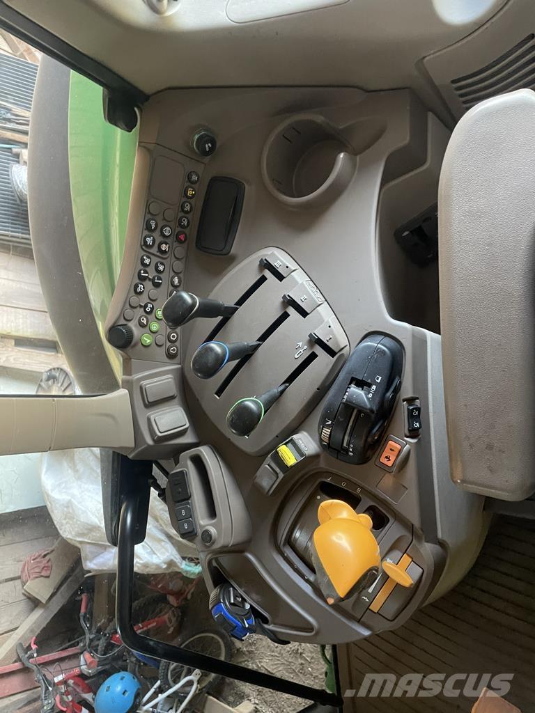 John Deere 6110M Traktori