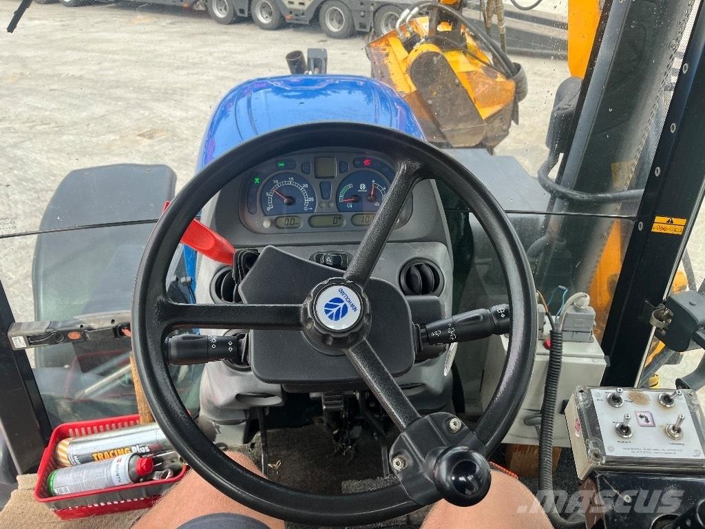 New Holland TS 115 A Traktori